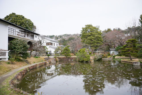 四季折々の花が咲く庭園