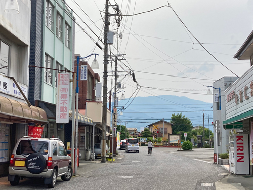 駅前の通り